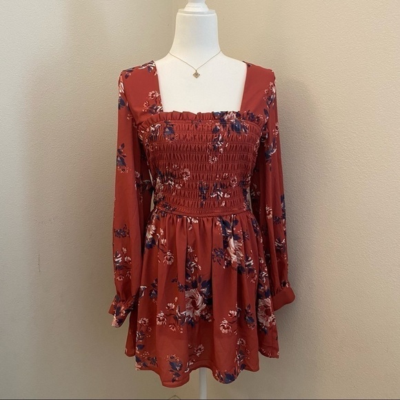 BNWT Q&A Gathered bodice Floral Long Sleeve Mini Dress - Picture 14 of 15